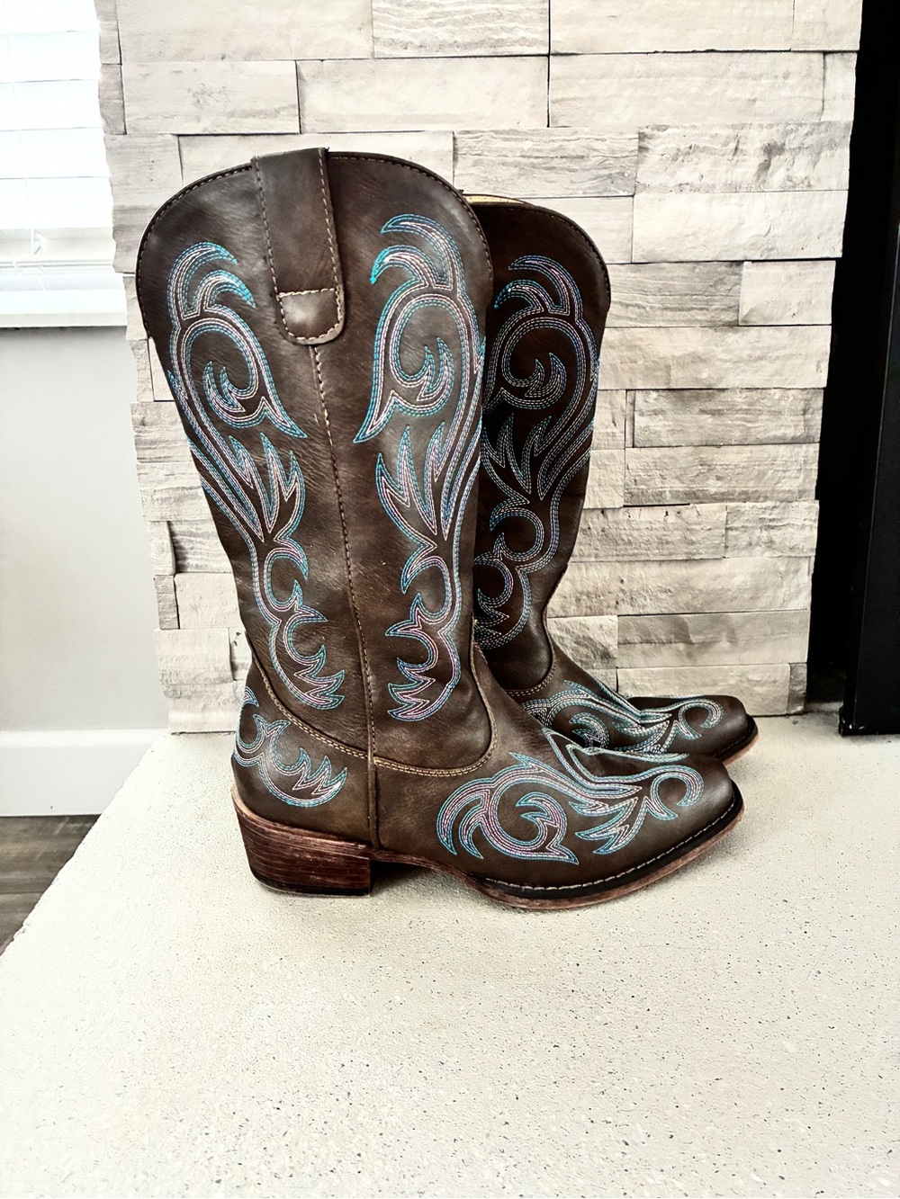 Roper Brown Leather Western Boots with Turquoise Stitching